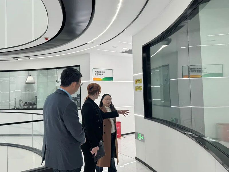 巴西國(guó)家植物保護(hù)產(chǎn)品協(xié)會(huì)專家訪問新朝陽，共探生物農(nóng)業(yè)合作新機(jī)遇